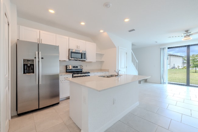 Building Photo - 14310 Oviedo Pl