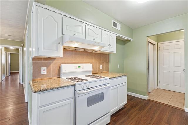 Building Photo - 1521 Oak Meadows Dr