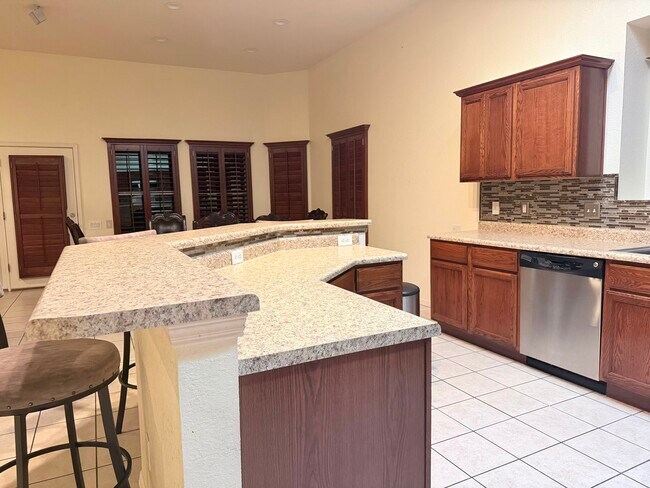 Building Photo - 3637 Tierra Vergel