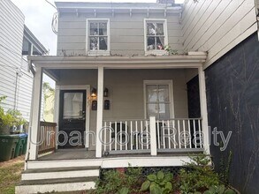 Building Photo - 627 N 27th St