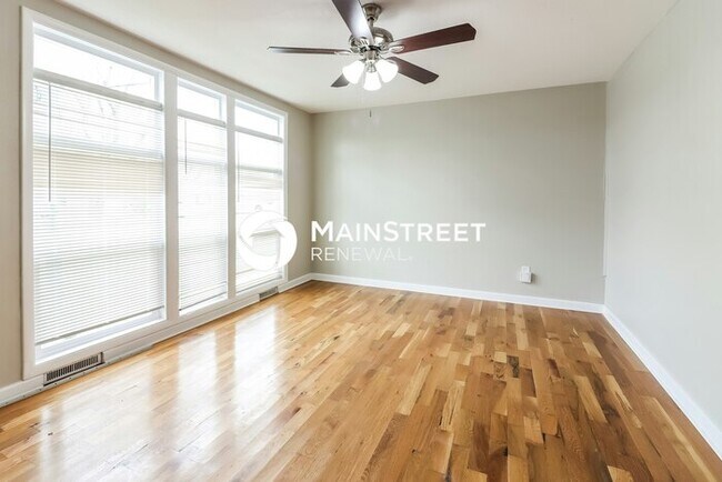 Foto del edificio - 3 Bedroom Pet-Friendly Home in Belton, MO with Main Street Renewal