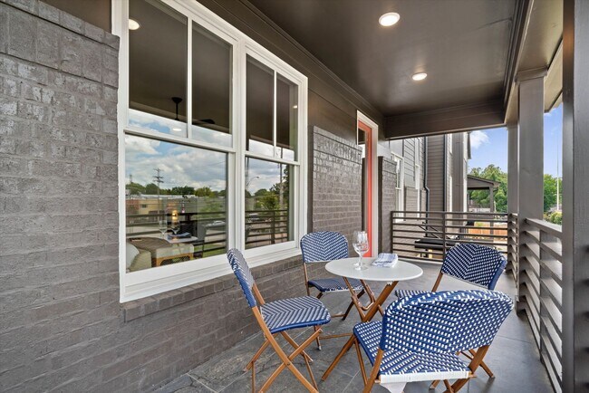 Building Photo - 3 bedroom, 3 bath in midtown built in 2023
