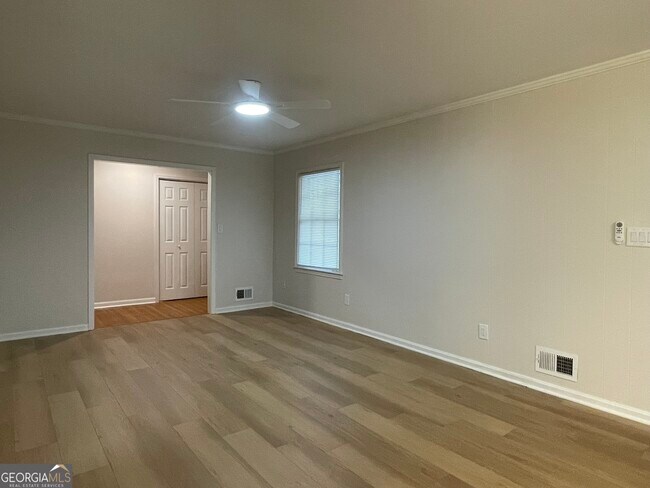 Foto del edificio - 2297 Hylaea Rd