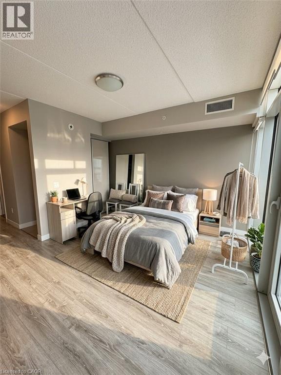 Photo du bâtiment - 250 Albert St