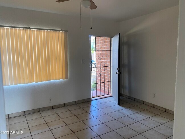 Foto del edificio - 3308 N 11th Ave