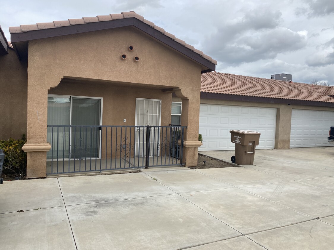 Foto principal - 3423 Rustic Meadow Ct