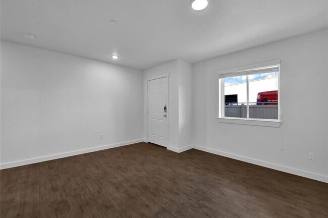 Foto del edificio - 12603 Telge Rd