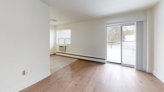 Building Photo - Gordon Avenue