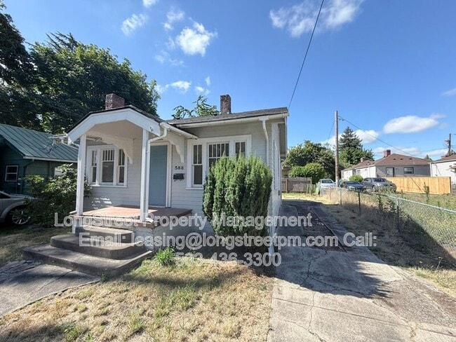 Building Photo - 588 Knapps Pl NE