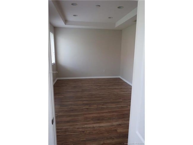 Building Photo - 20455 NW 8th Ct