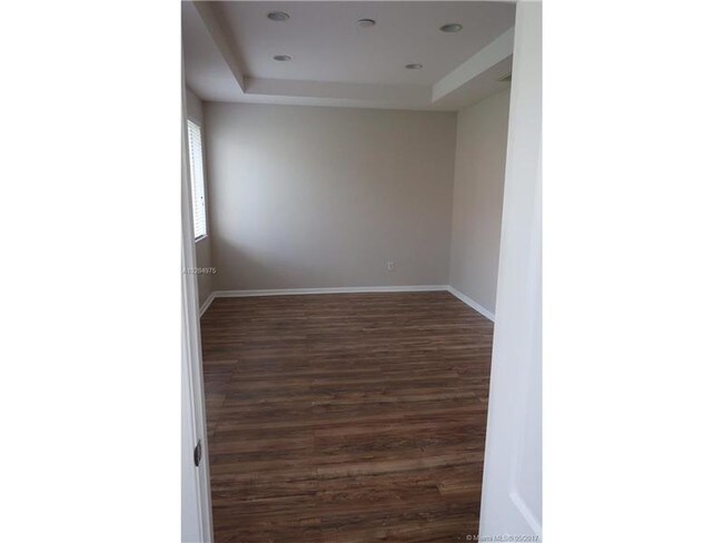 Foto del edificio - 20455 NW 8th Ct