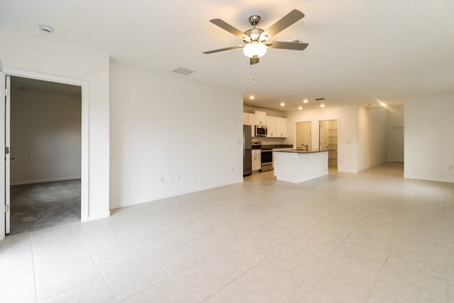 Foto del edificio - 17839 Cloudless Bliss Dr