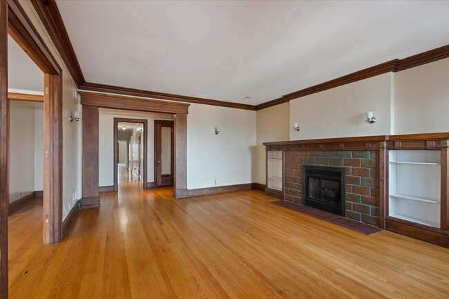 Foto del edificio - 7216 S South Shore Dr