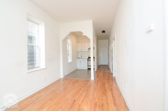 Building Photo - 3 br, 1 bath Apartment - 321 Malcolm X Blvd