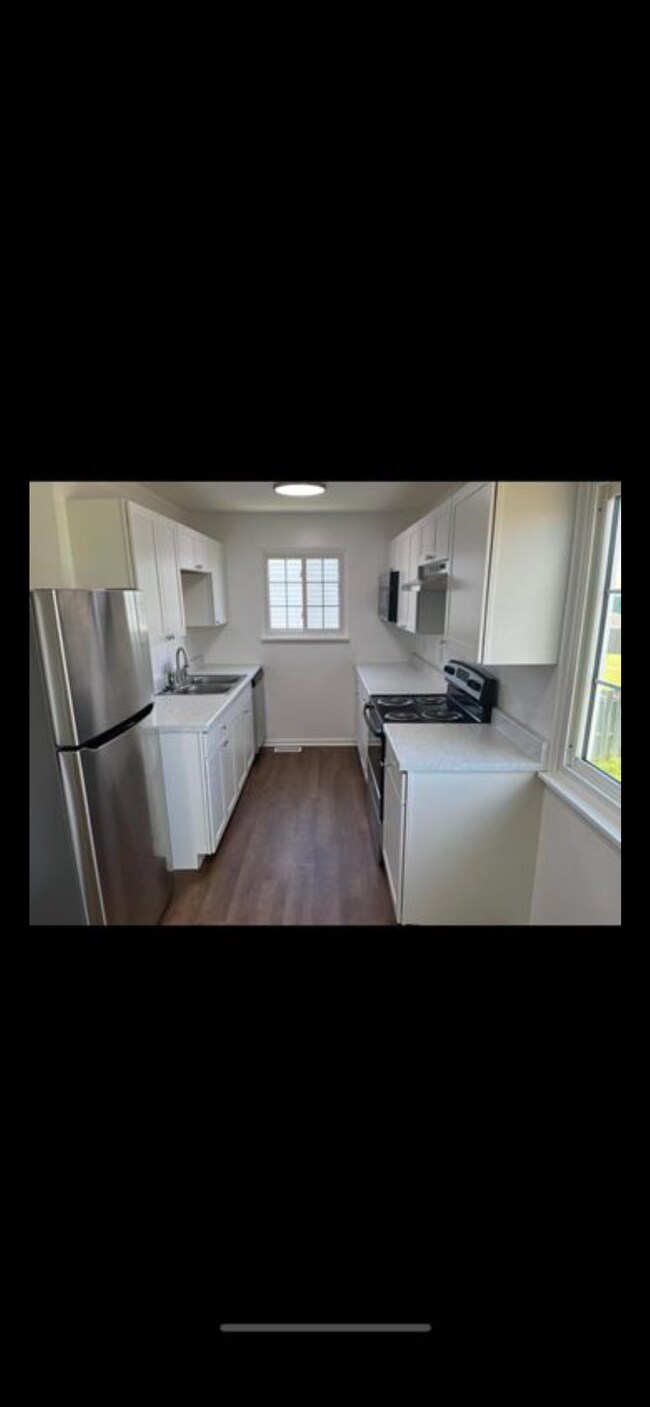 Foto del edificio - 242 Country Wood Dr