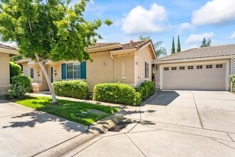 Building Photo - 742 Langrick Ct