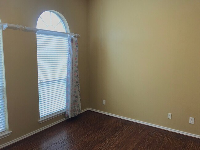 Foto del edificio - 2605 Gull Lake Dr