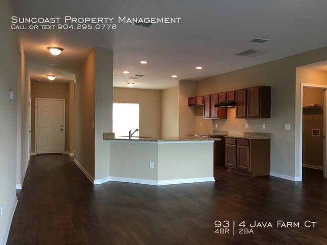 Building Photo - Spacious new home!