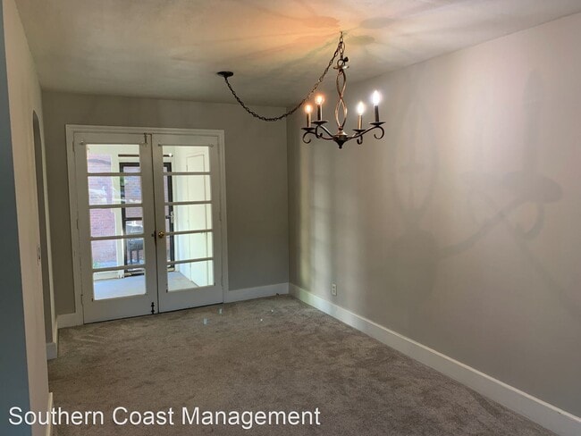 Building Photo - 506 67th Ave N