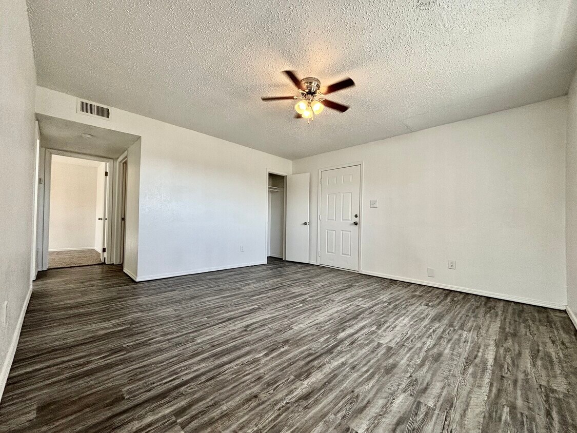 Foto principal - Candlewood Apartments