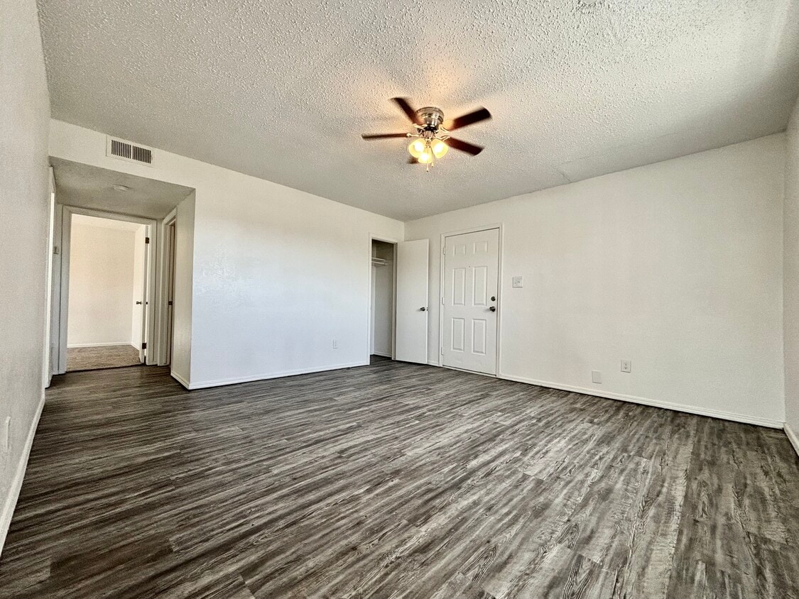 Primary Photo - Candlewood Apartments