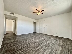Building Photo - Candlewood Apartments