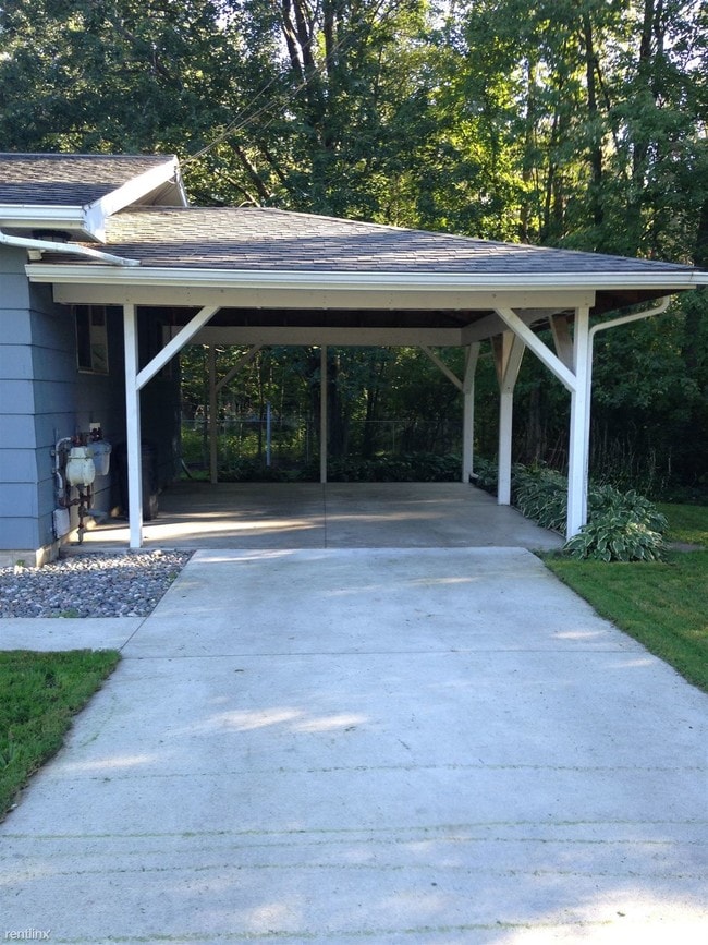 Building Photo - 3120 S Towerline Rd