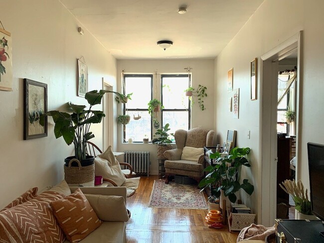 *Pictures are representative samples of the advertised unit. In some cases, the actual units you tou - 108 Brighton Ave