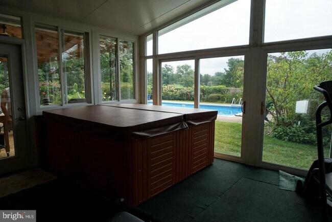 Foto del edificio - 927 Fairway Dr NE