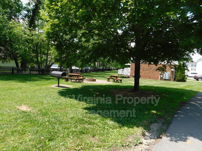 Building Photo - 152 Cardinal Wy