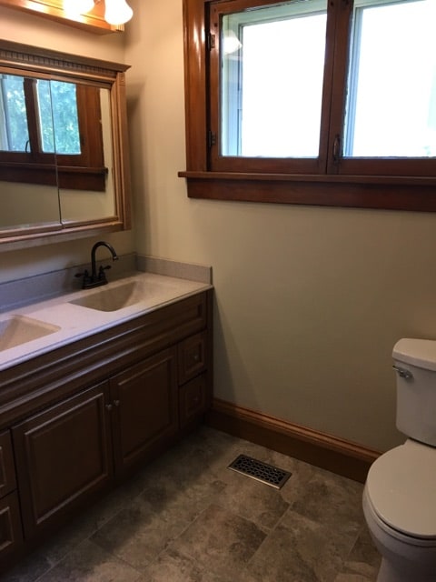 Building Photo - 622 S 11th St