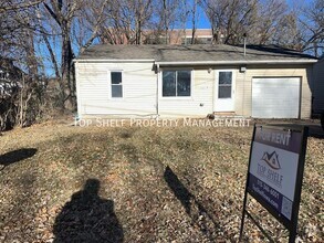 Building Photo - 3316 Dubuque Ave