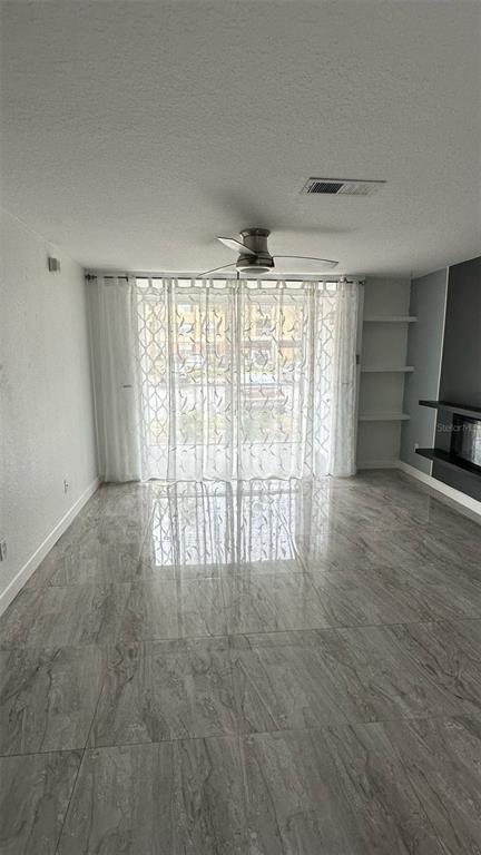 Foto del edificio - 7618 Pissarro Dr