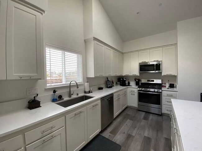 Building Photo - 3 bedroom 2 bath New Construction Coffey Park!!