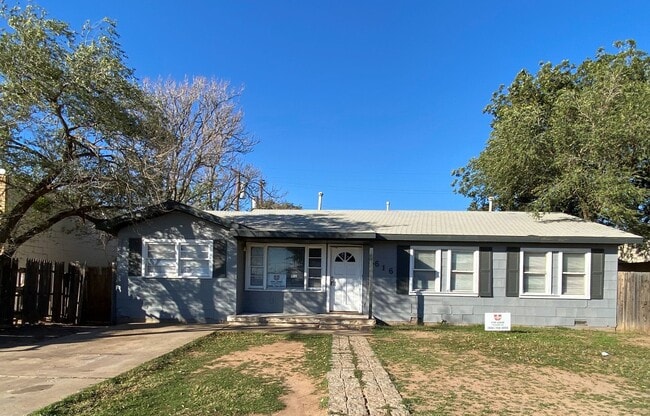 Building Photo - 1616 39th St