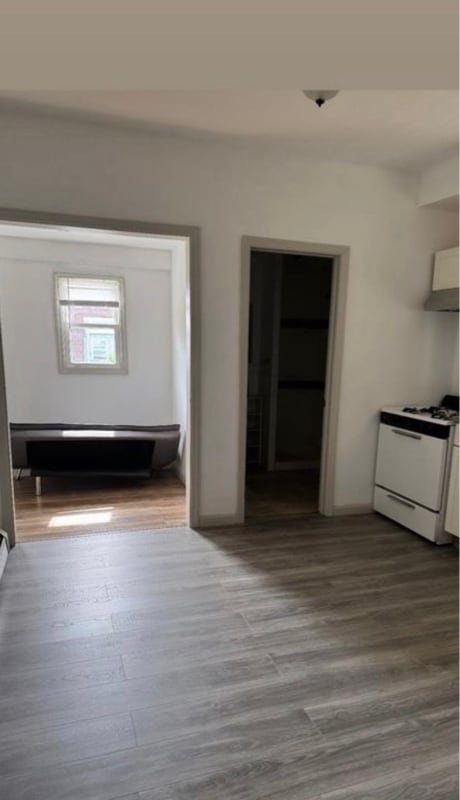 Building Photo - 14 Elk St