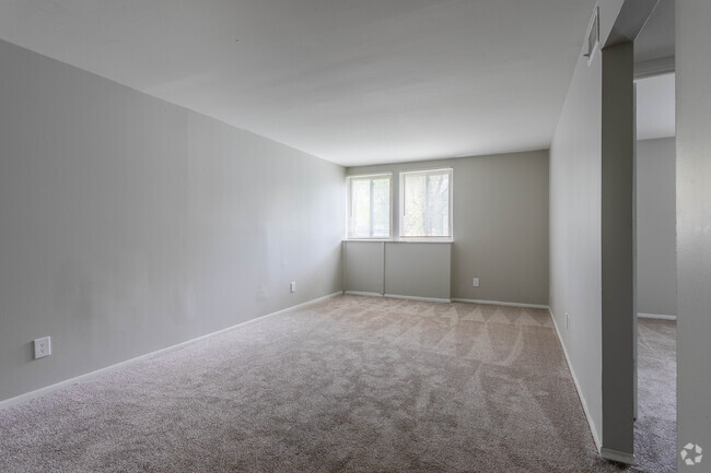 1 Br, 1 Ba - 598 SF - Clear Stone Place