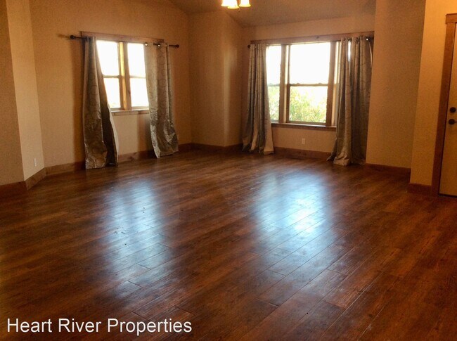 Foto del edificio - 3 br, 2.5 bath House - 112 Central Ave