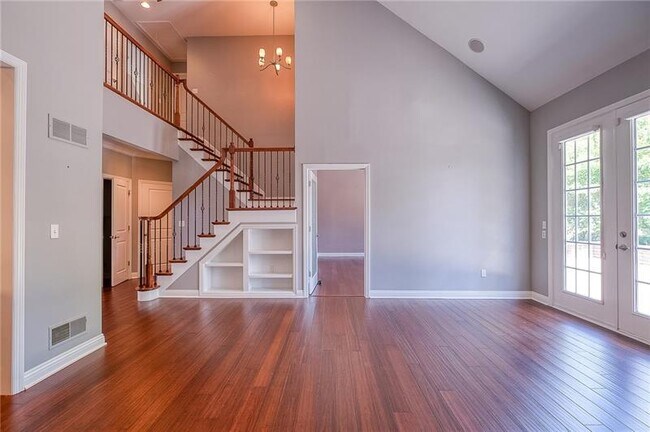 Building Photo - 808 Strasburg Dr