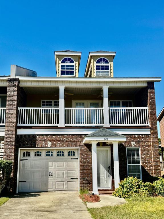 Building Photo - 124 Whitney Ave