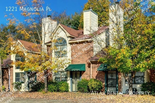 Building Photo - 1221 Magnolia Pl