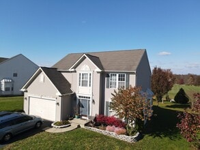 Building Photo - 8 Butterfly Ln