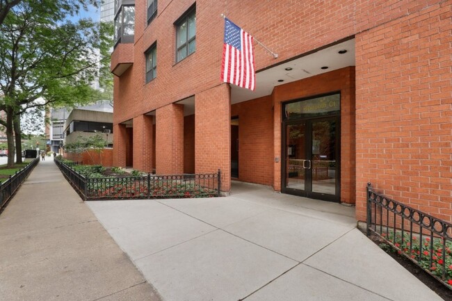 Building Photo - Rent in Dearborn Park II in the South Loop...