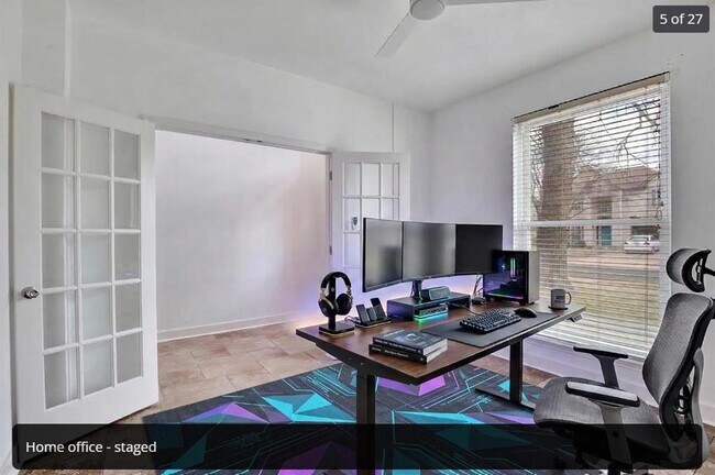 Foto del edificio - 4065 Honey Bear Loop