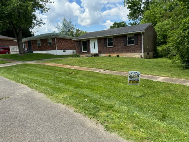 Building Photo - 10100 Coralwood Dr