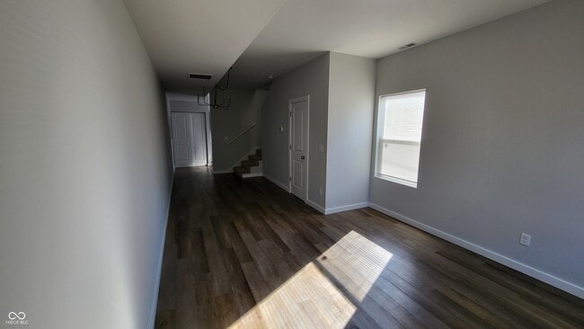 Building Photo - 515 N Oxford St