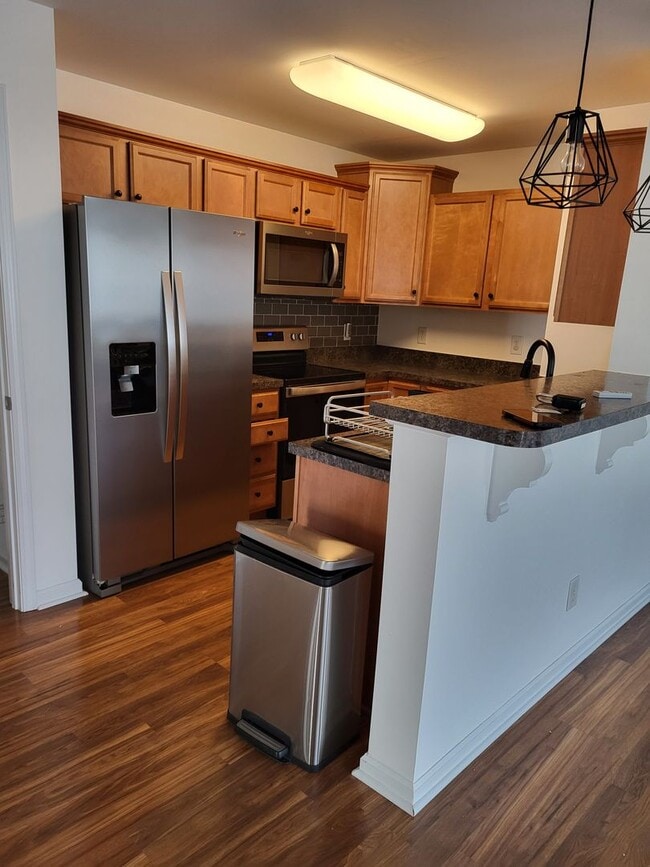 Foto del edificio - Welcome home to this charming second-floor 2 bedroom, 2 bath condo.