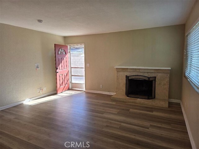 Foto del edificio - 15727 Fresno Ave