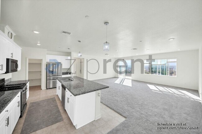 Building Photo - 41207 Alegria Ln