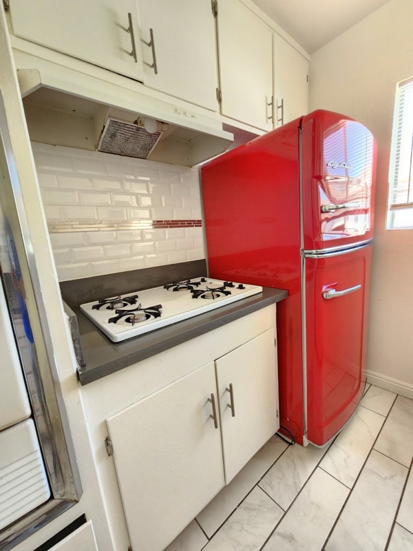 Building Photo - 18546 Clark St